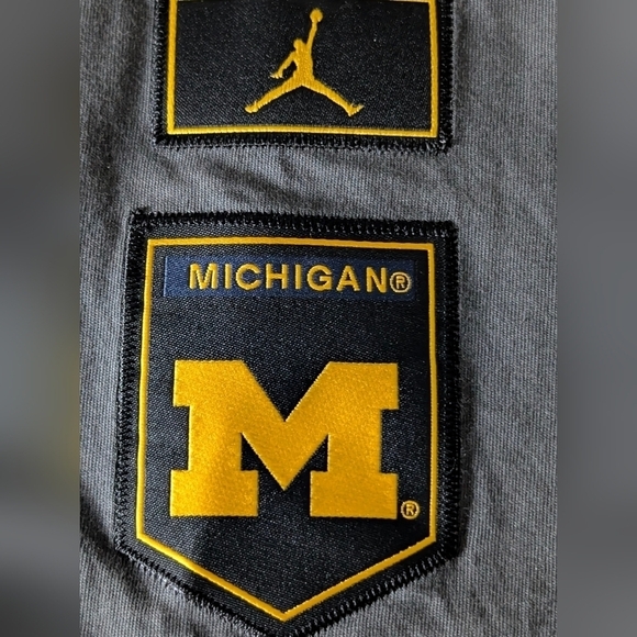 Mens Michigan Wolverines Grey Nike Jordan Military Hooded Sweatshirt Size Small - Picture 7 of 14